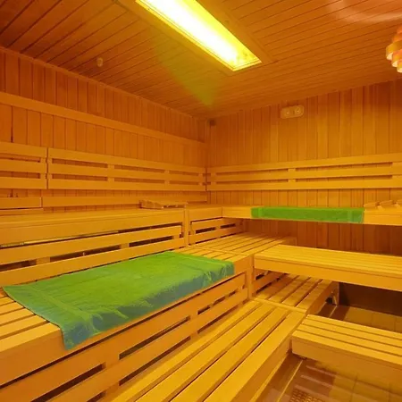 Hexenstube - Traumhafter Ausblick & Pool * 브라운라제