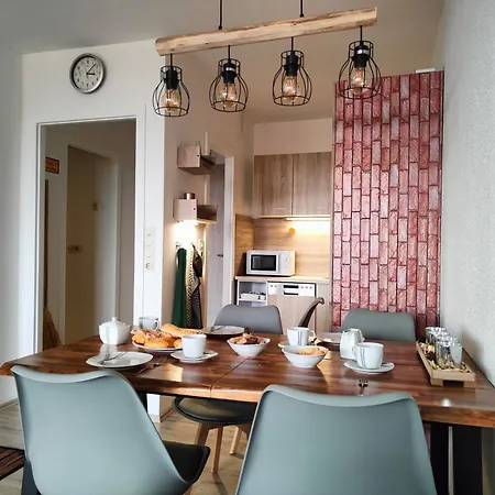 Hexenstube - Traumhafter Ausblick & Pool 브라운라제