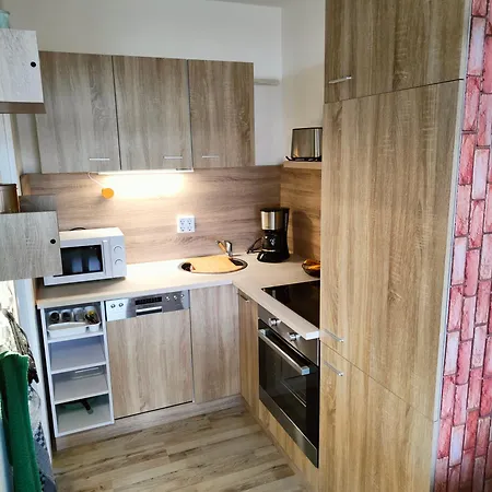 Hexenstube - Traumhafter Ausblick & Pool 아파트