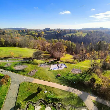 Hexenstube - Traumhafter Ausblick & Pool 아파트 *